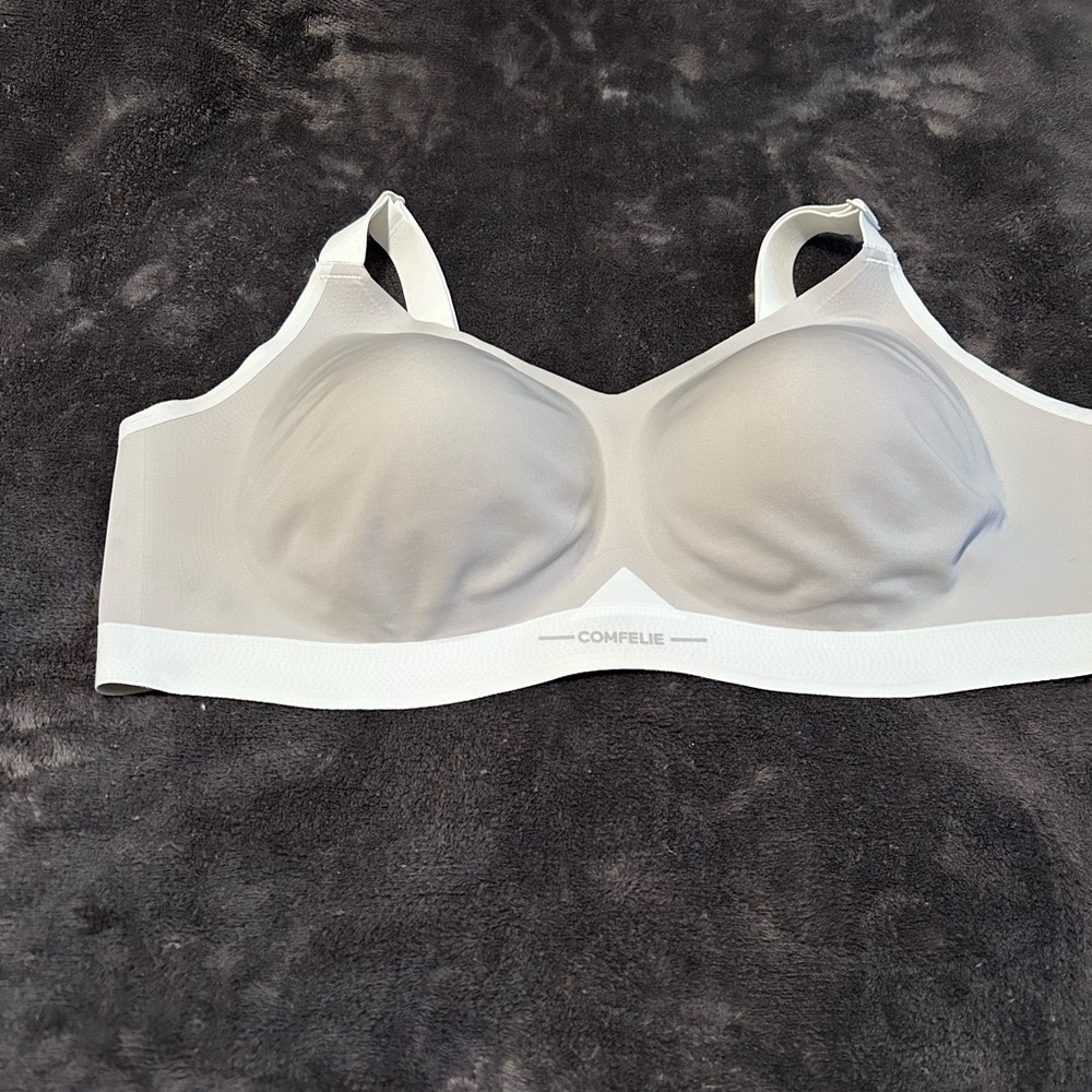 White Wireless Bra